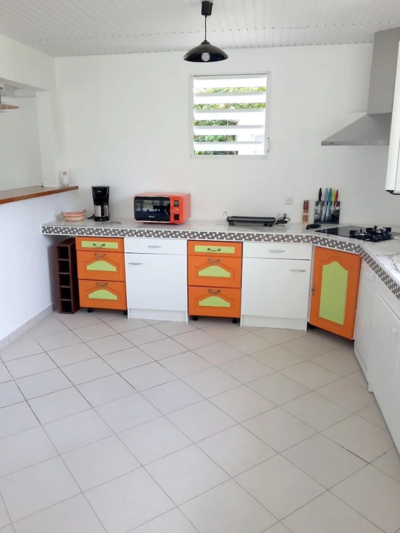 House With one Bedroom in Les Trois-îlets, With Pool Access, Enclosed