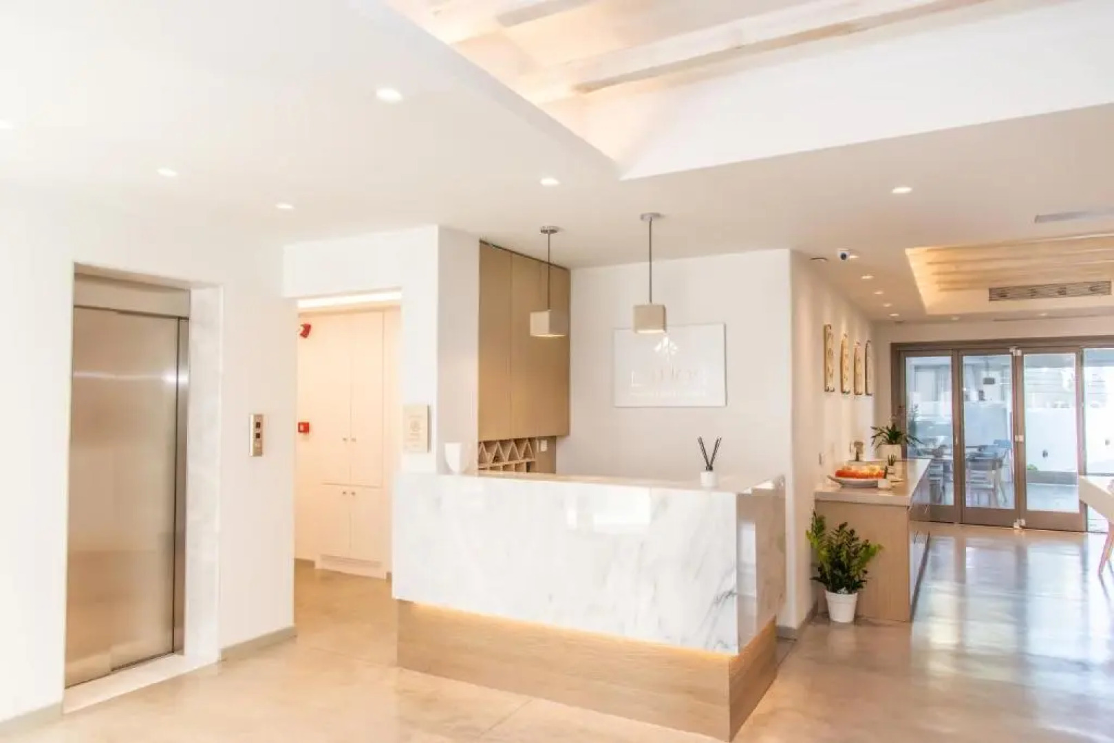 Lithos Luxury Suites