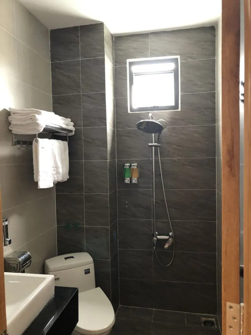 Oyo 697 Cam Ranh Hotel 2