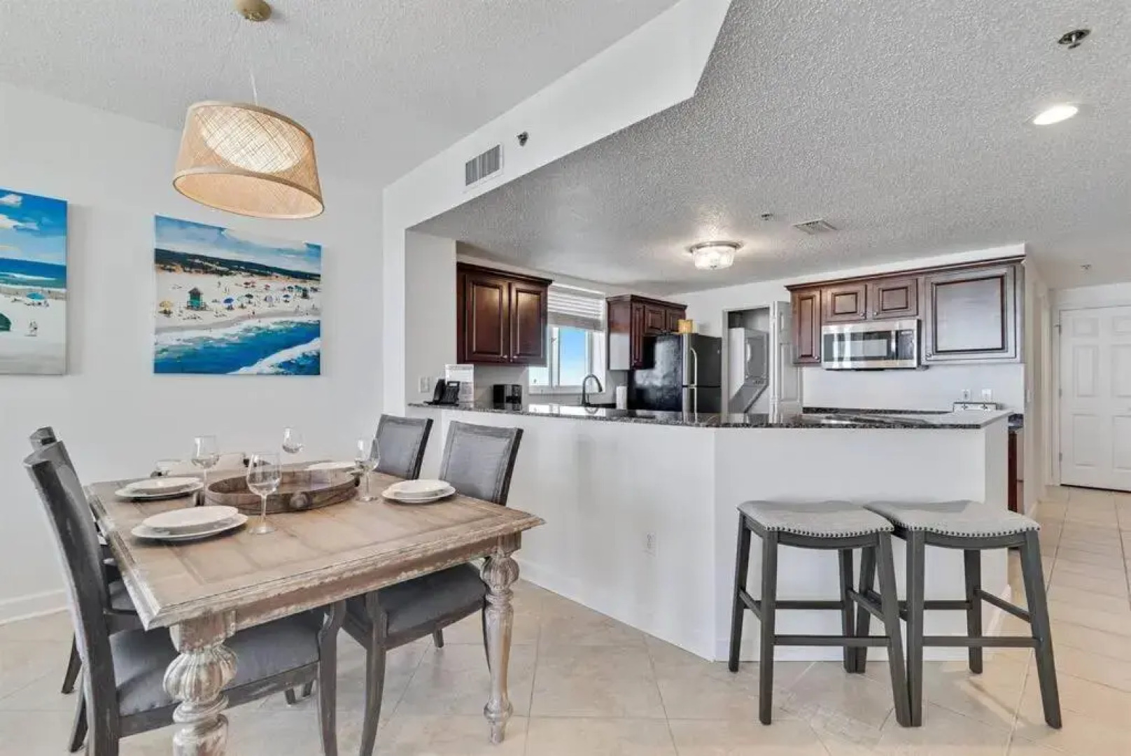 Bristol 610 - Spacious Corner Unit w/ Large Balcony & Gorgeous Beach View!