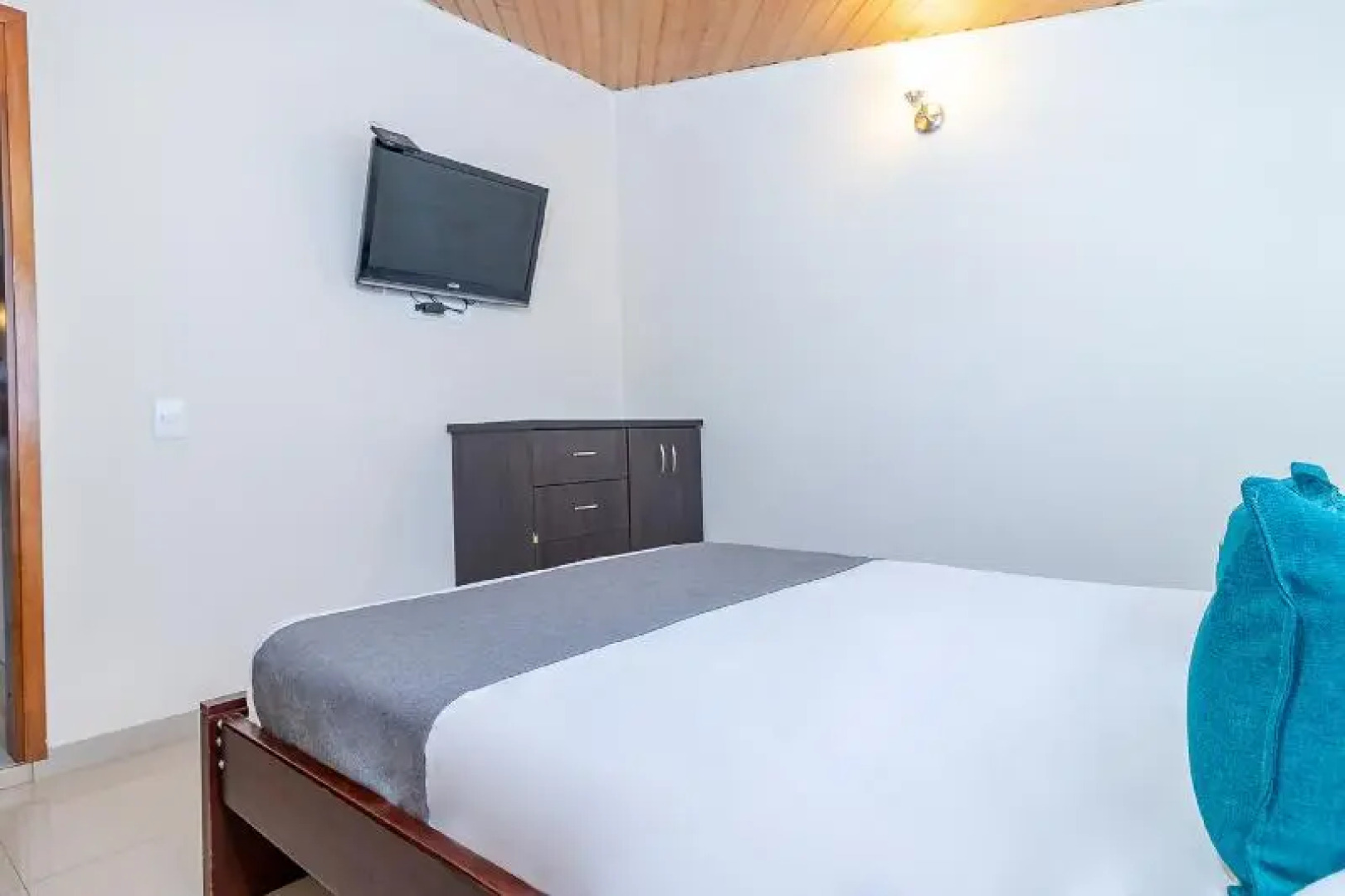 Ayenda 1025 Nabusimake