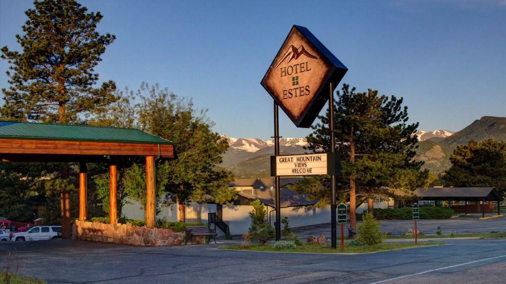 Hotel Estes
