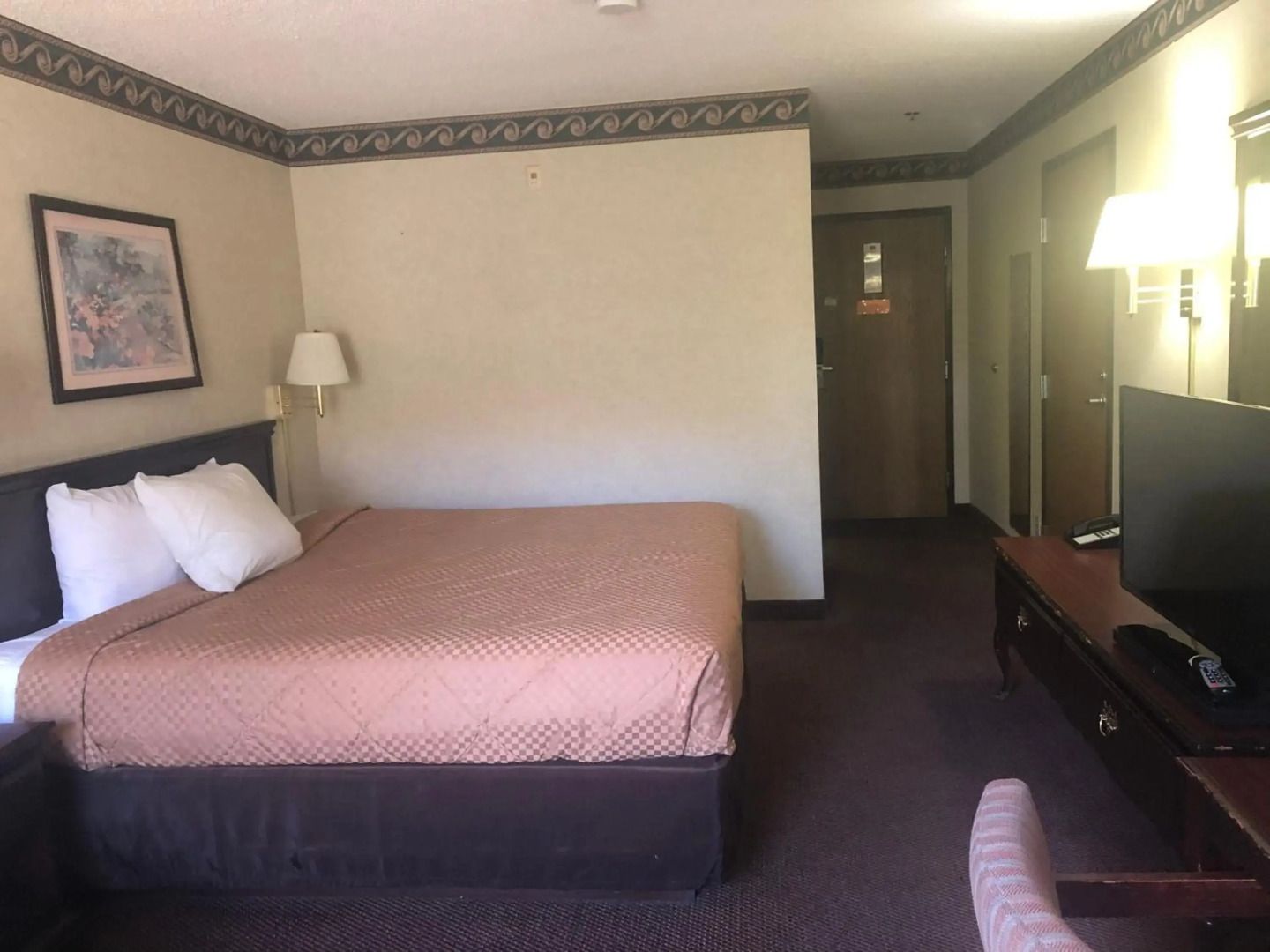 Econo Lodge Inn & Suites El Paso West