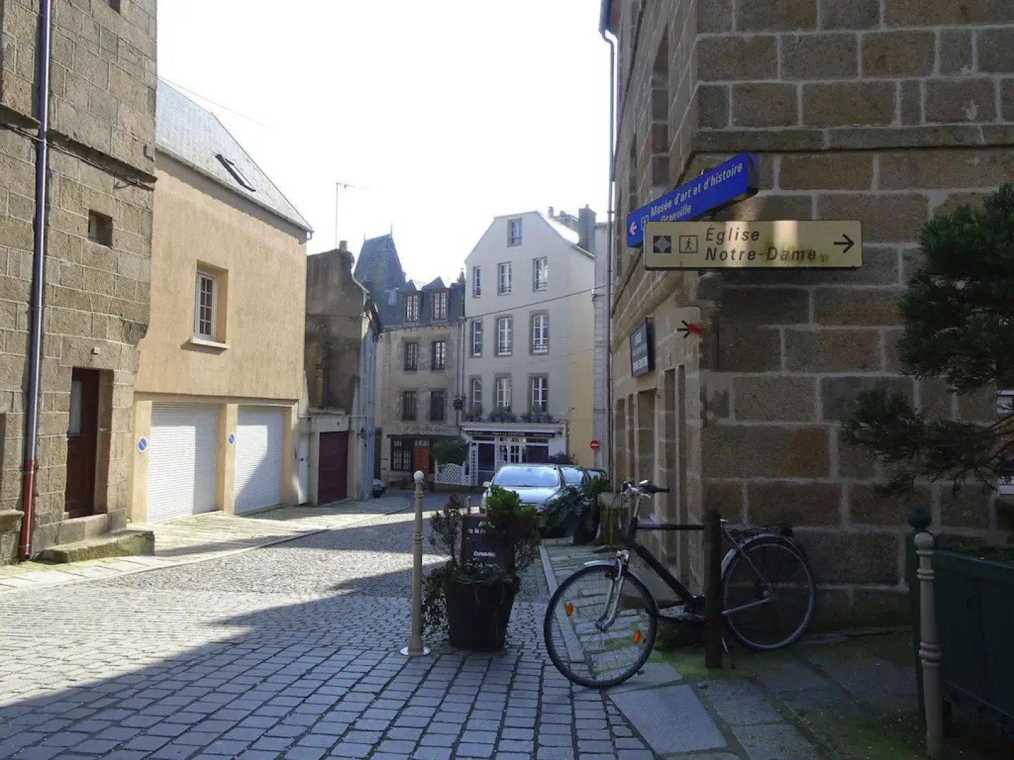 Semi-detached House, Jullouville