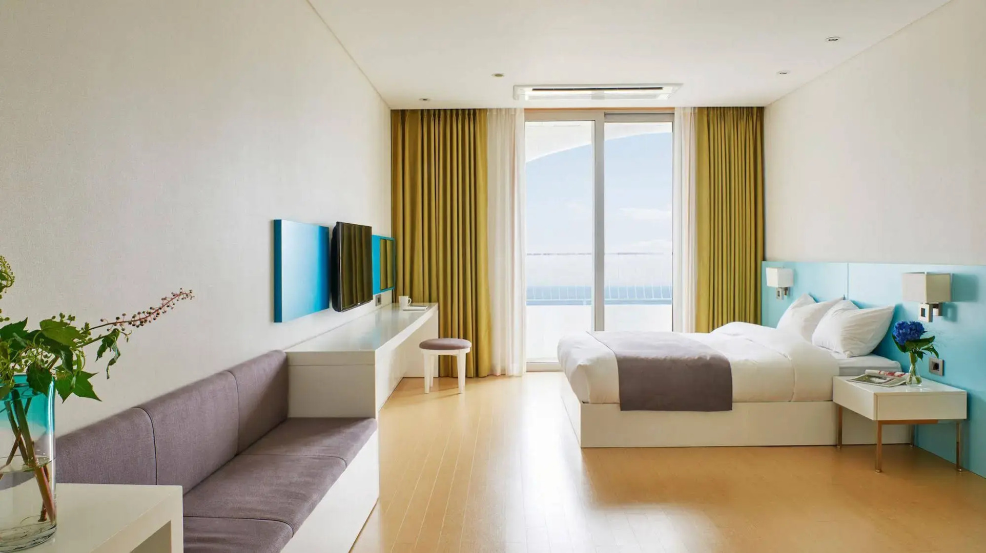 The Suites Hotel Naksan