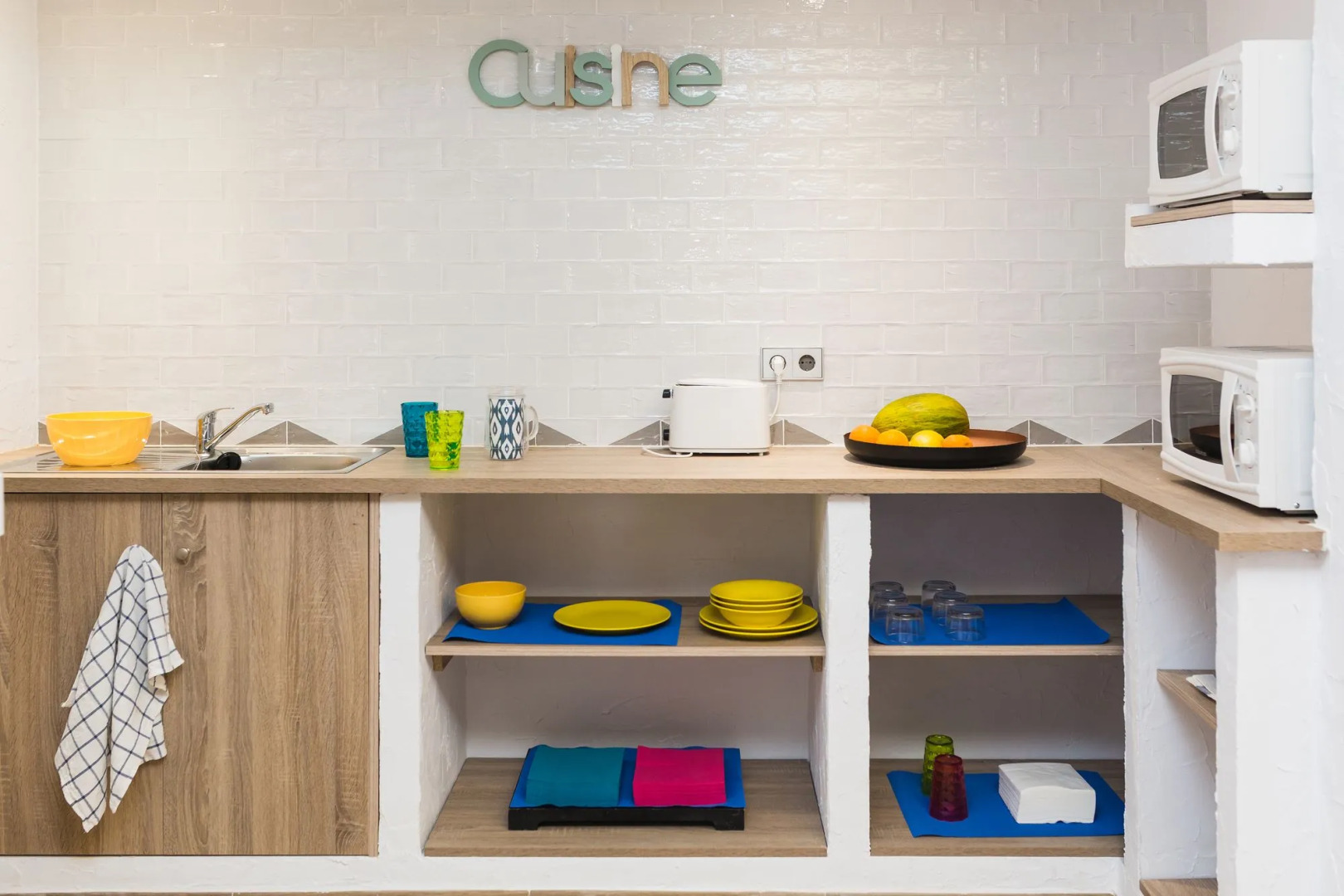 Y Hostel - Albergue Juvenil