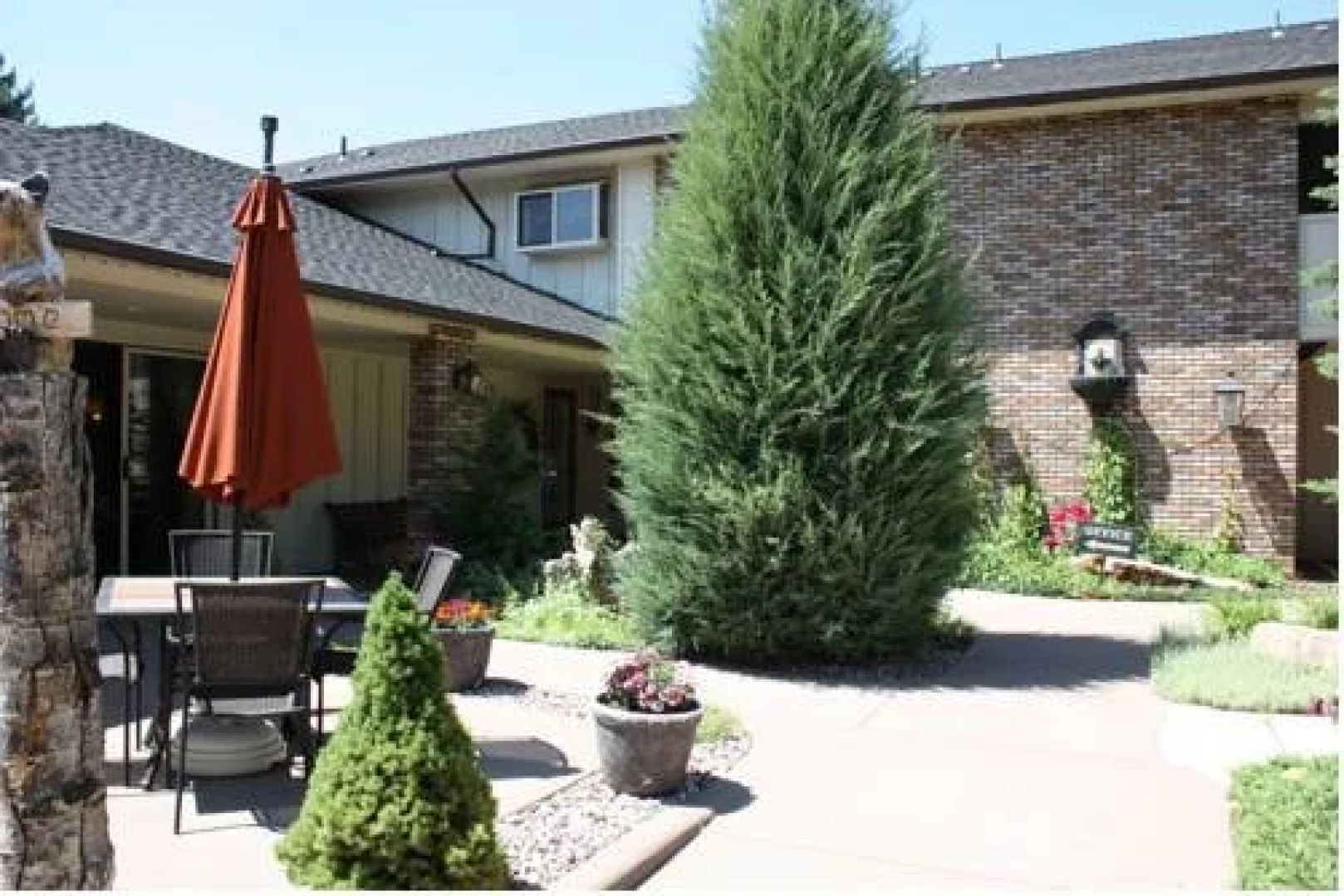 Lookout Inn GuestHouse and Suites