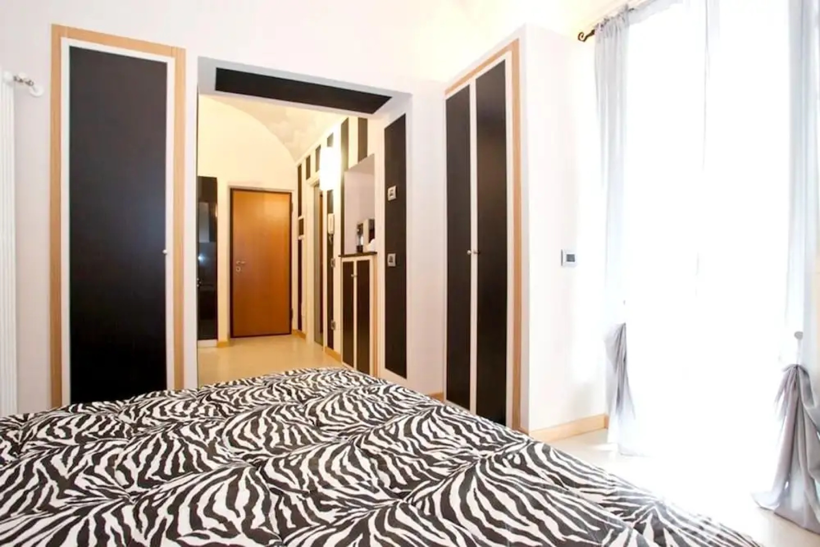Studio in Piazza, With Shared Pool, Enclosed Garden and Wifi Near the Slopes