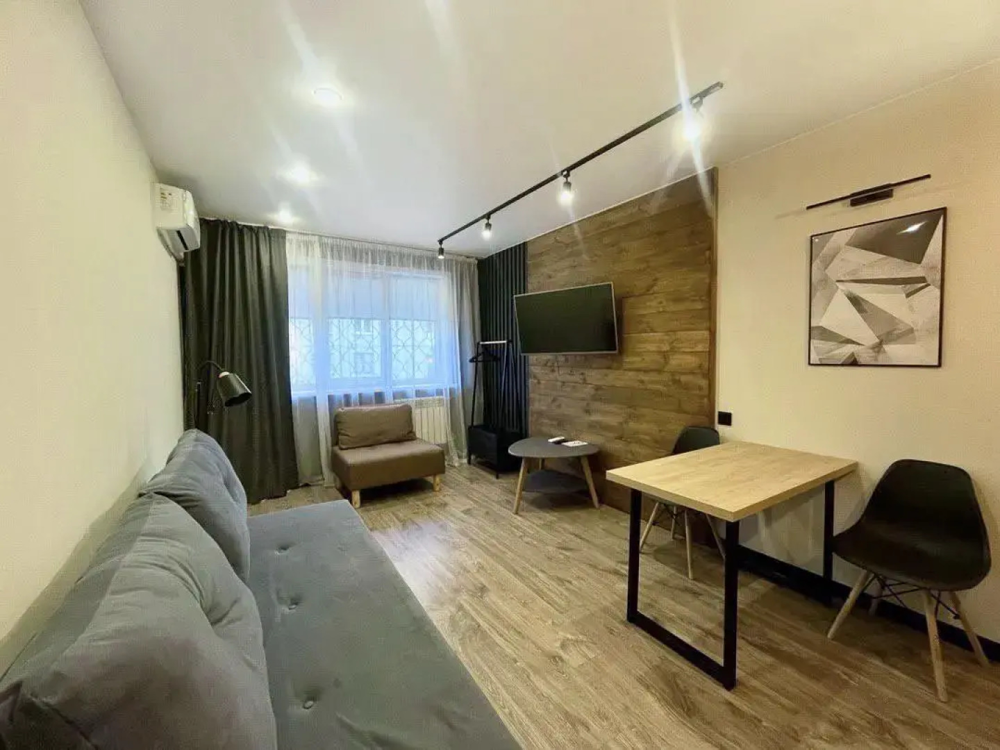 Unique Apart (Уник Апарт) на улице Красная