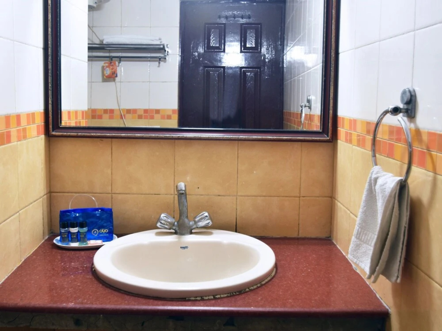 OYO 3412 Hotel Moti Mahal