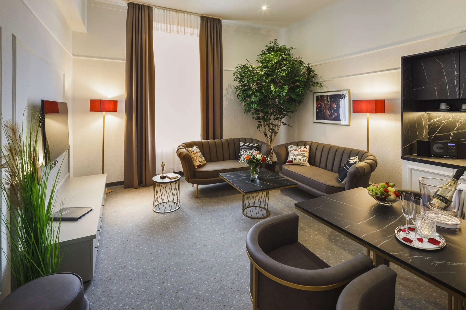 Star-Apart Hansa Hotel