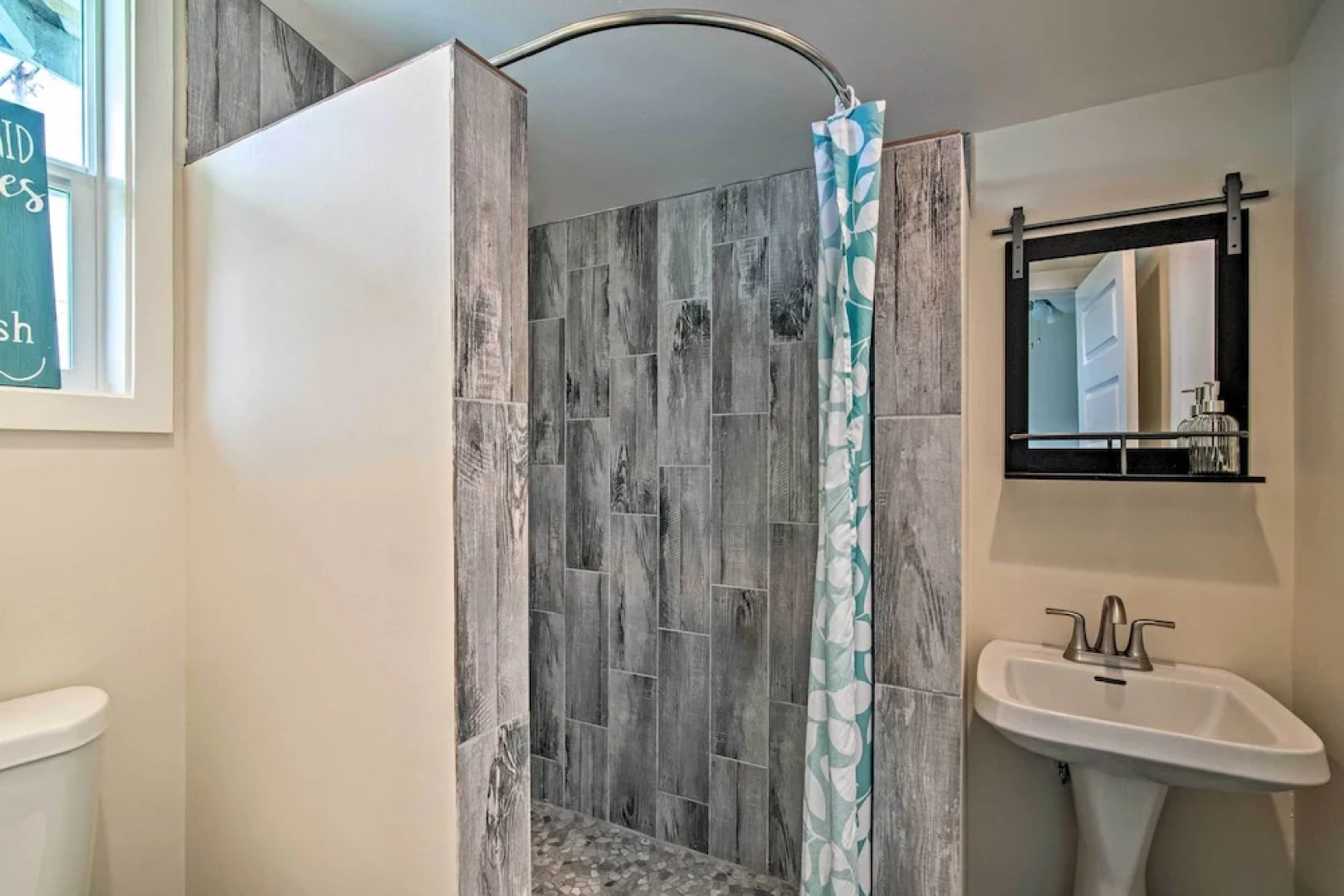 Papaikou Escape < 3 Mi to Botanical Garden!