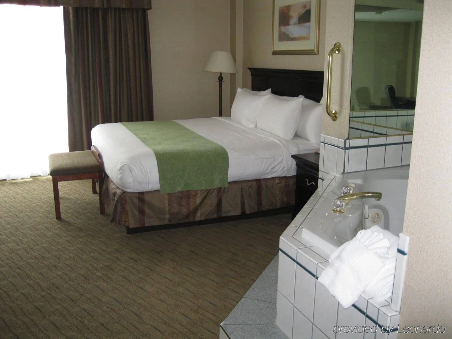 Plaza Hotel & Suites - Eau Claire