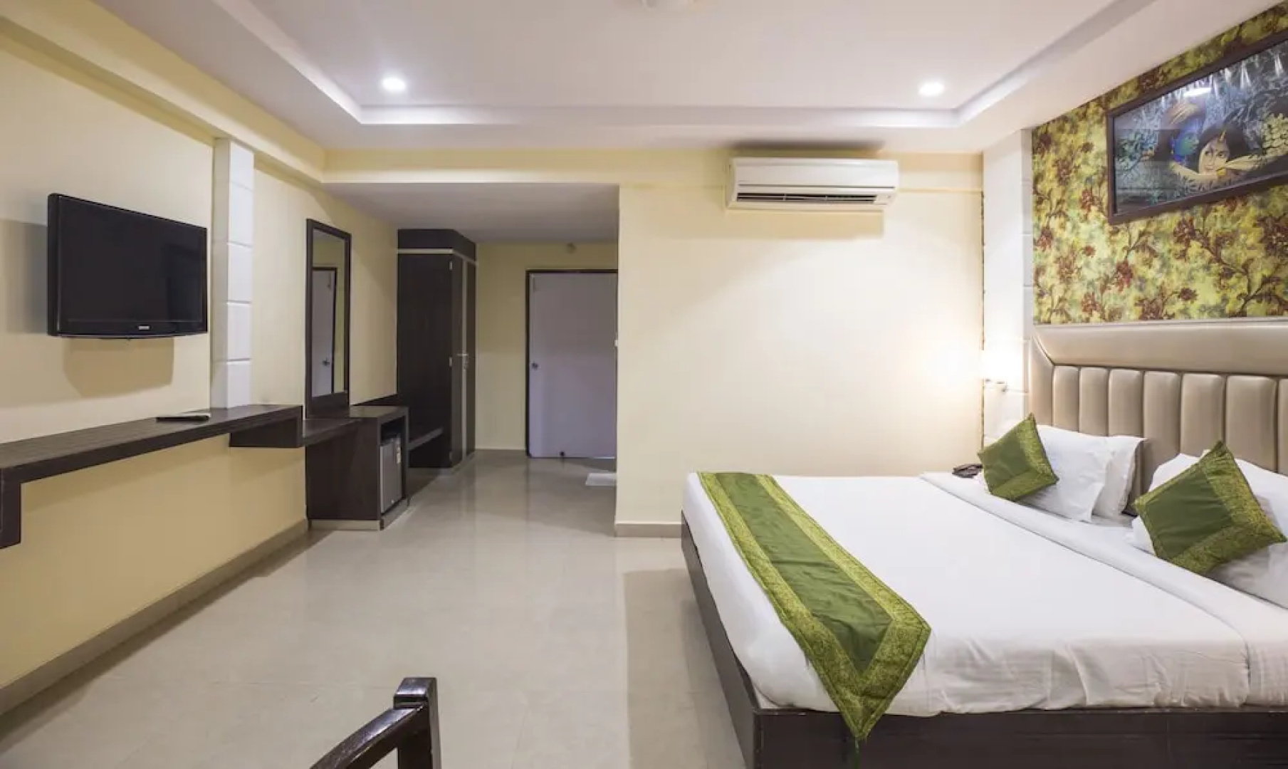 Hotel Paras Inn by Treebo Hotels