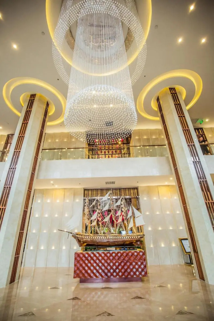 Central Luxury Ha Long Hotel