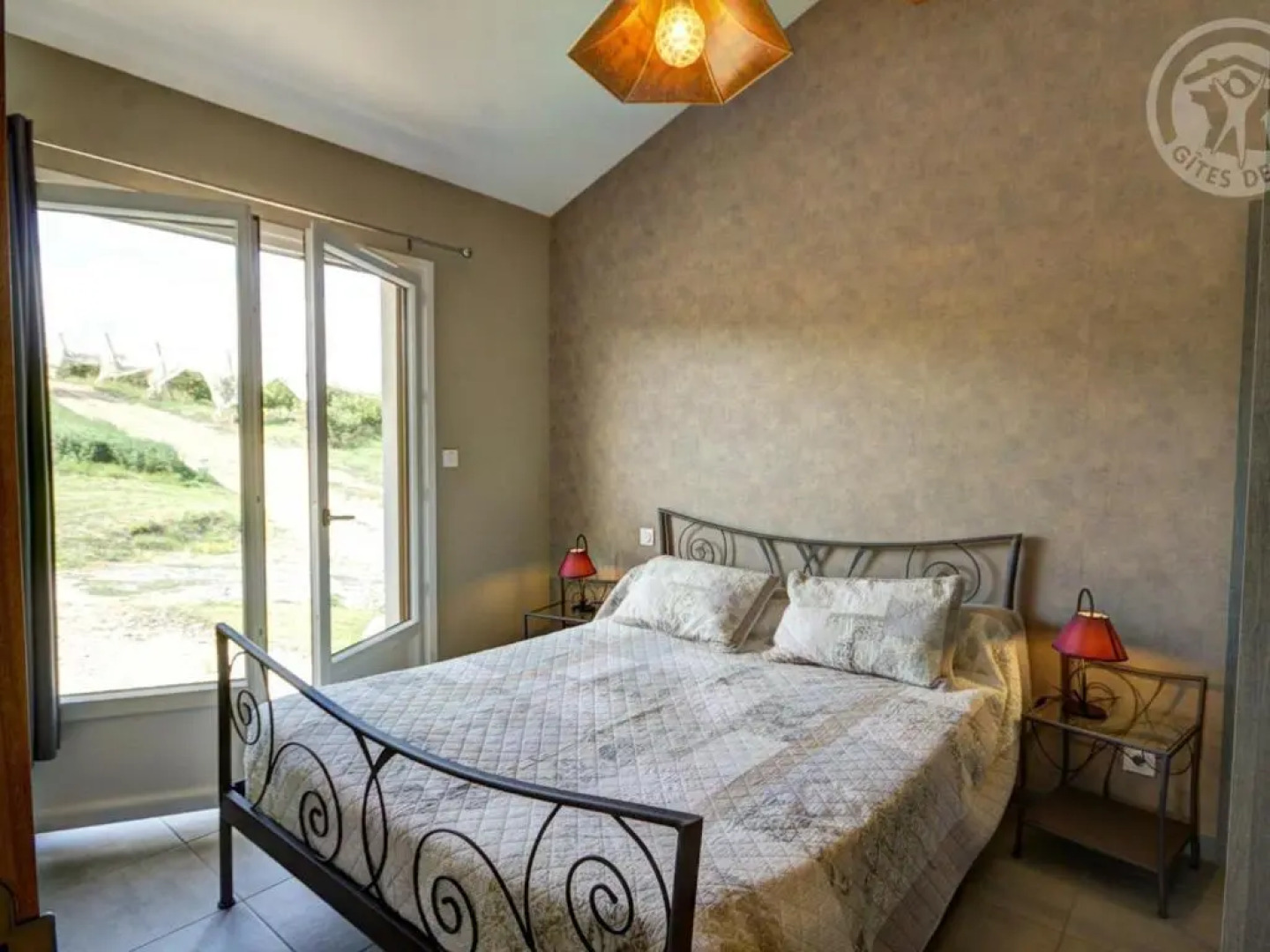 Gîte Genilac, 3 Pièces, 3 Personnes - Fr-1-496-114