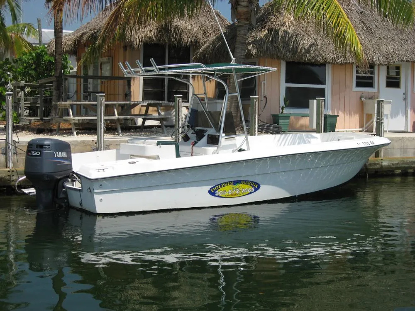 Dolphin Marina & Cottages