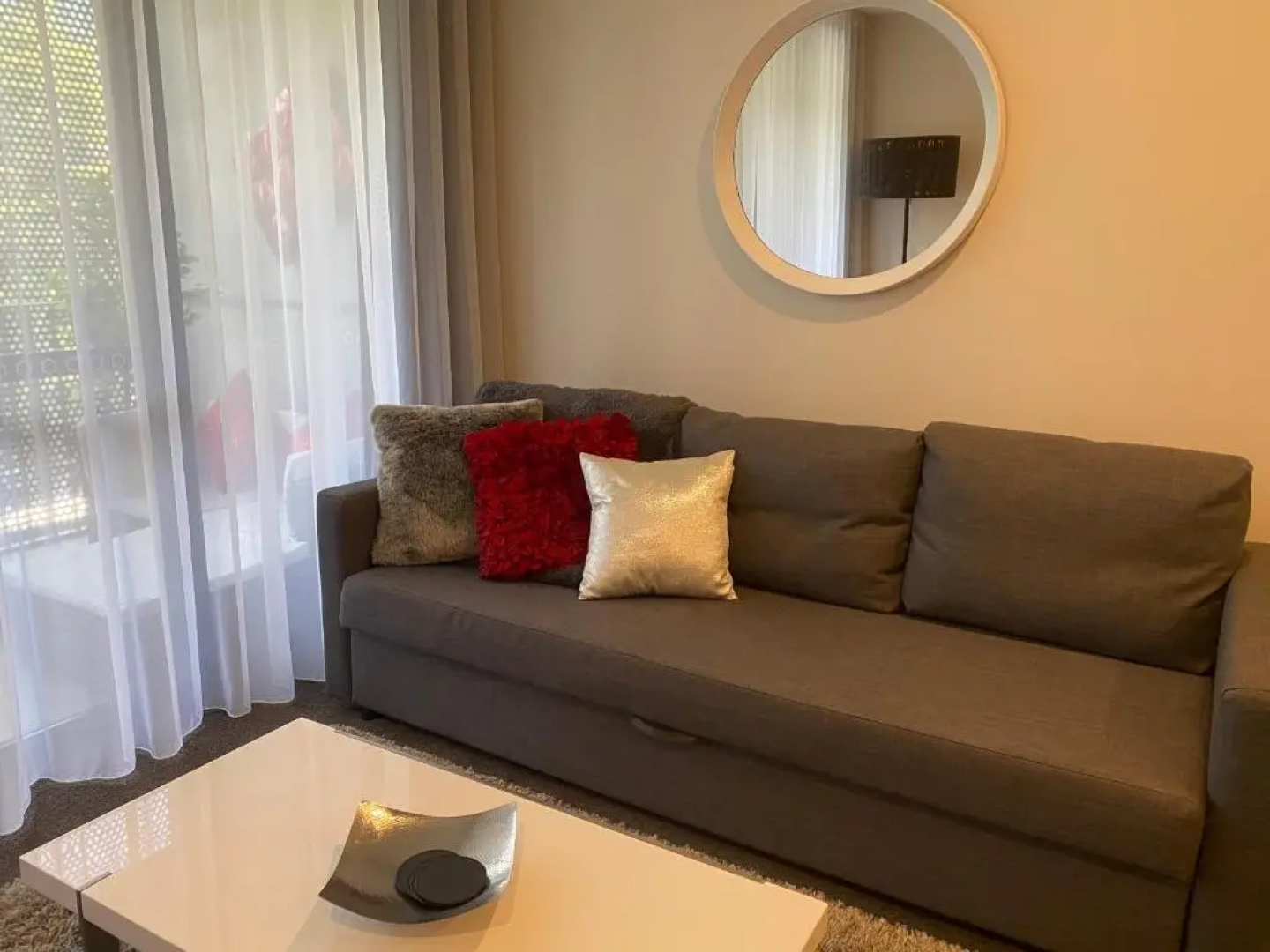 The Gallery Luxe 1 BR Executive Apartment in the heart of Braddon Wine Secure Parking WiFi
