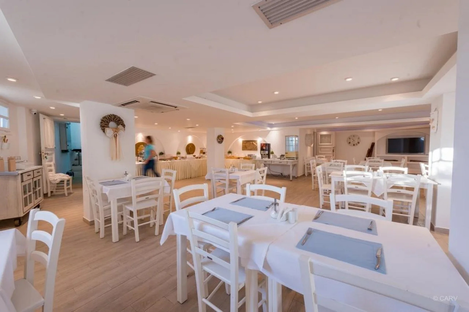 Aspalathras White Hotel