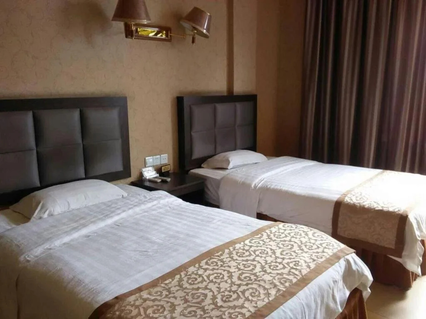 Suining Faxiang Business Hotel