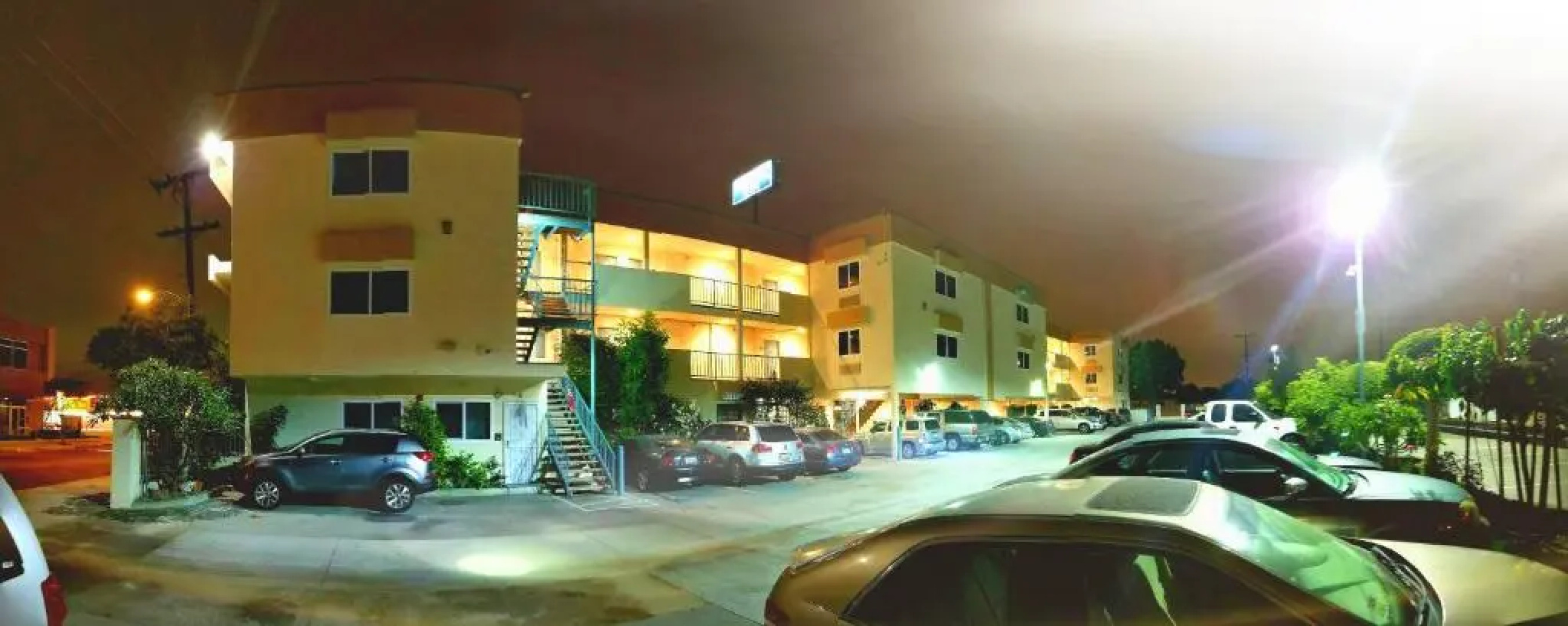 Bellflower Travel Inn