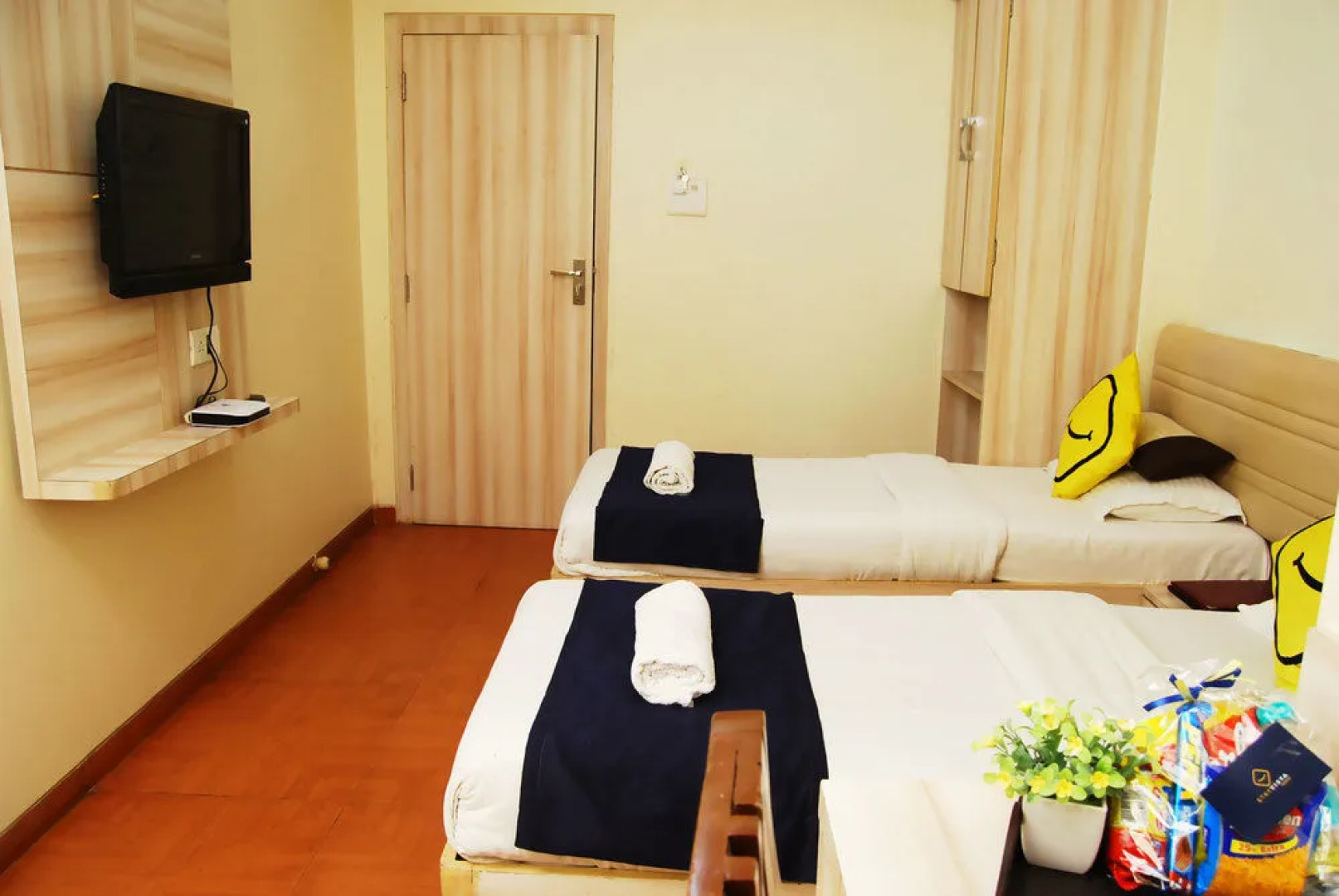 Vista Rooms @ Thane Station