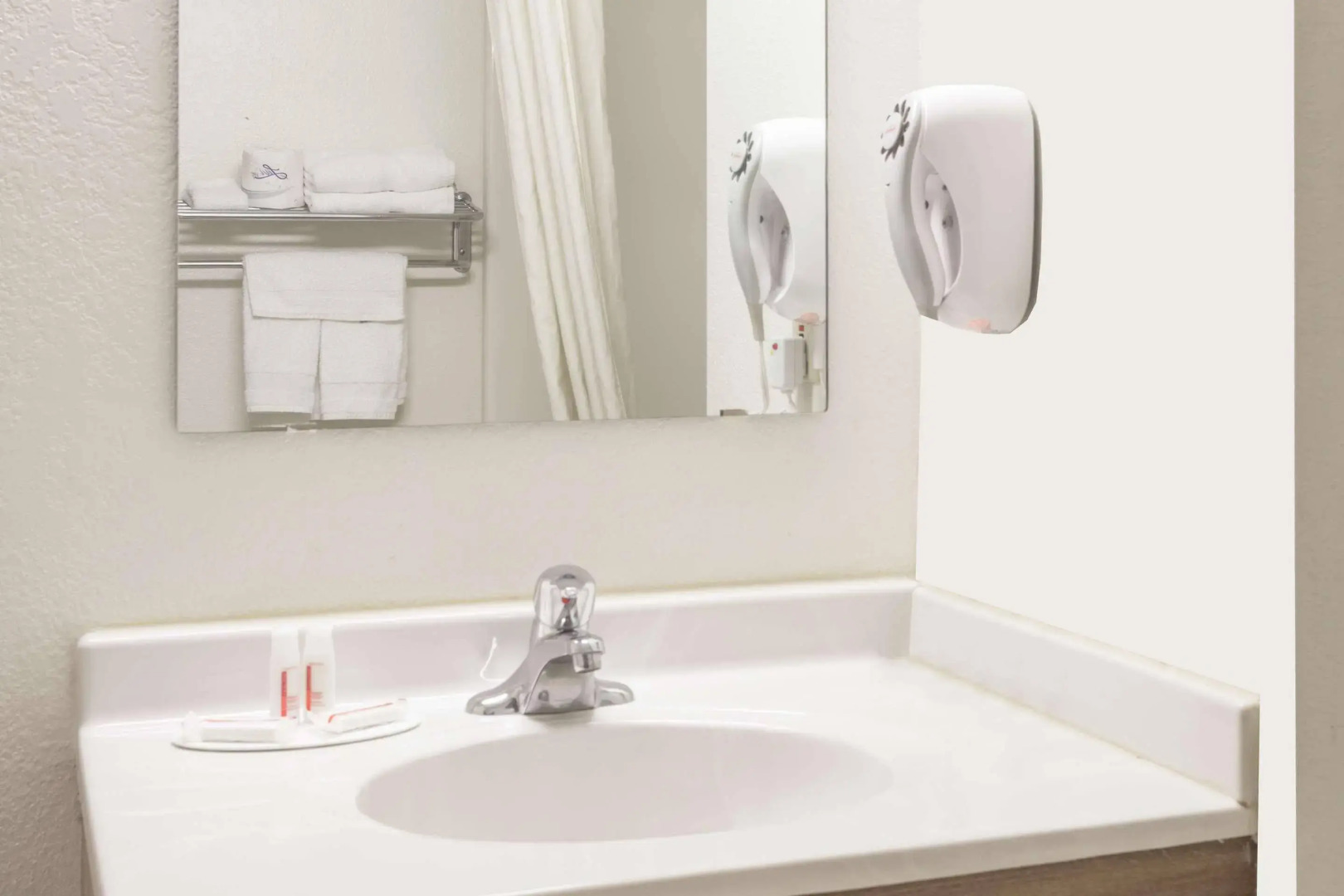 Super 8 By Wyndham Ft. Morgan