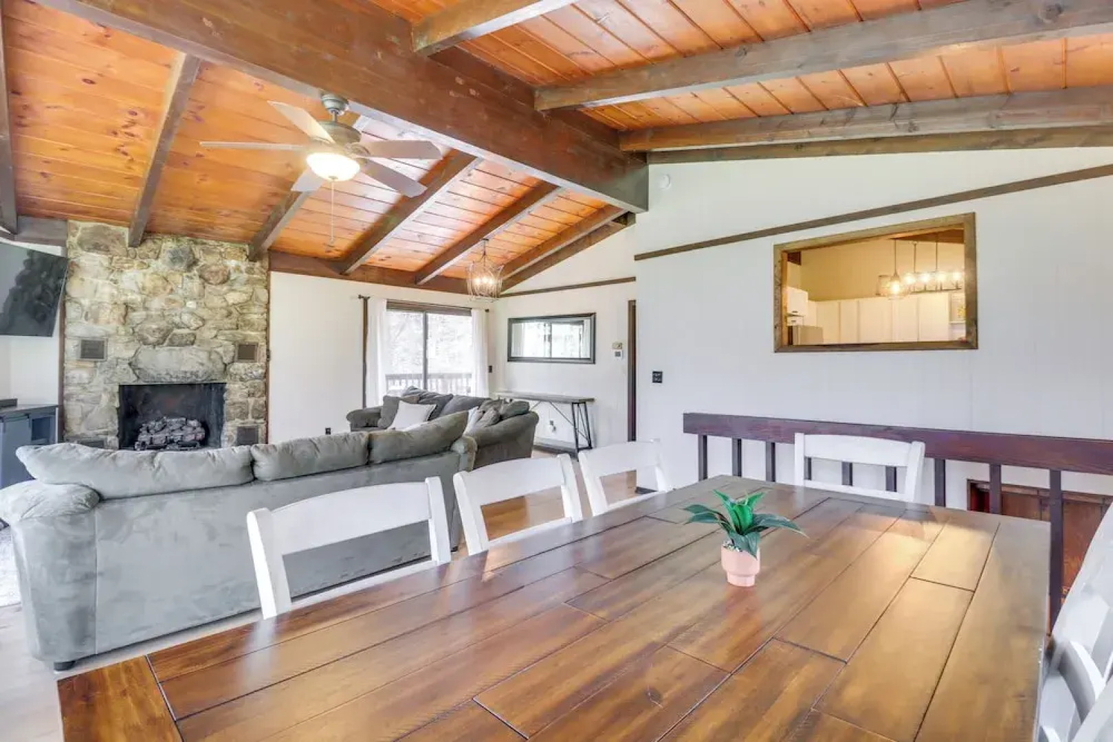 Mcgaheysville Vacation Rental: Yard & Fire Pit!