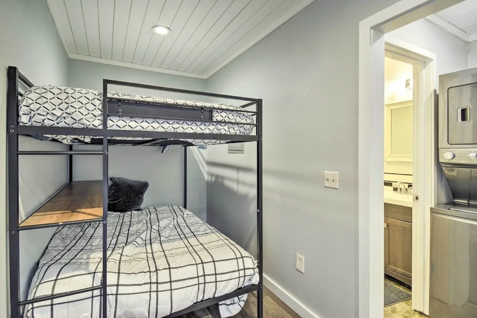 Lakefront Bremerton Vacation Rental w/ Deck!