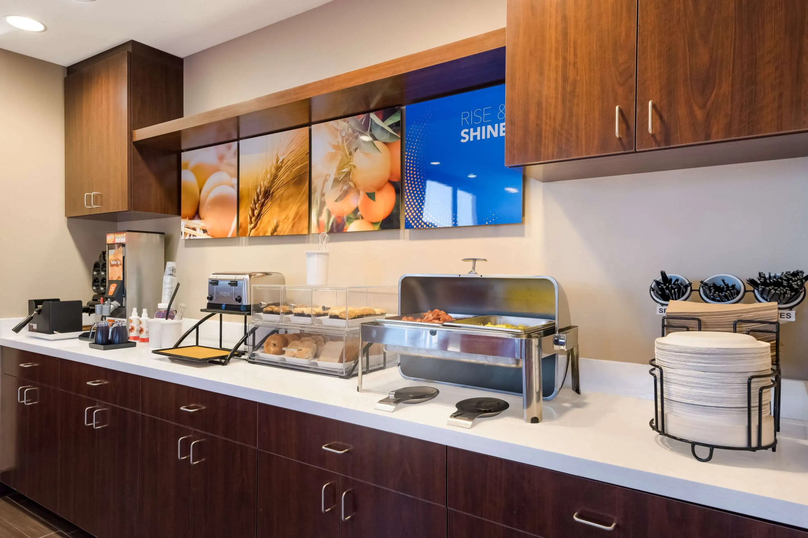Comfort Inn & Suites Las Vegas - Nellis