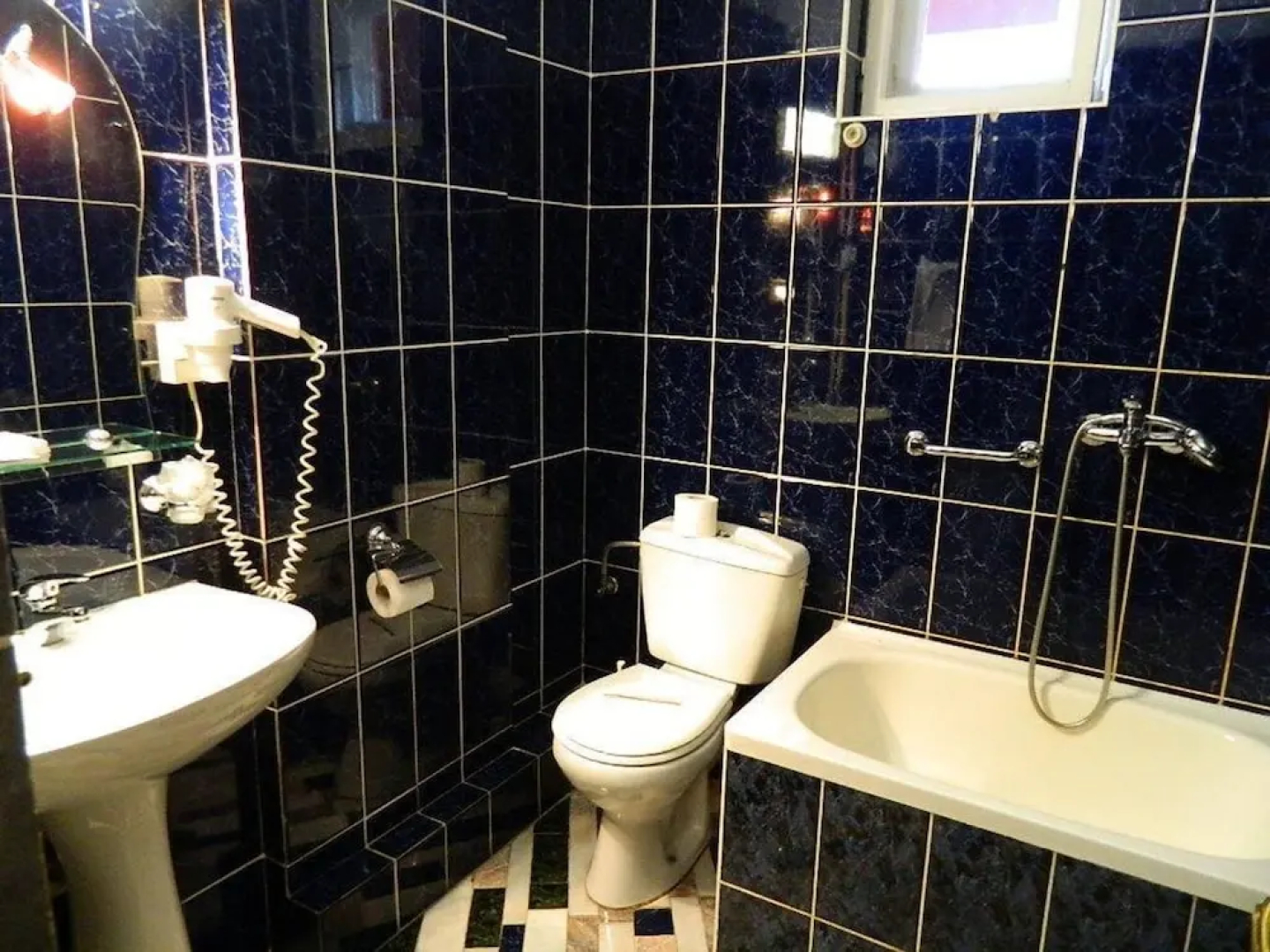 Dalin Hotel