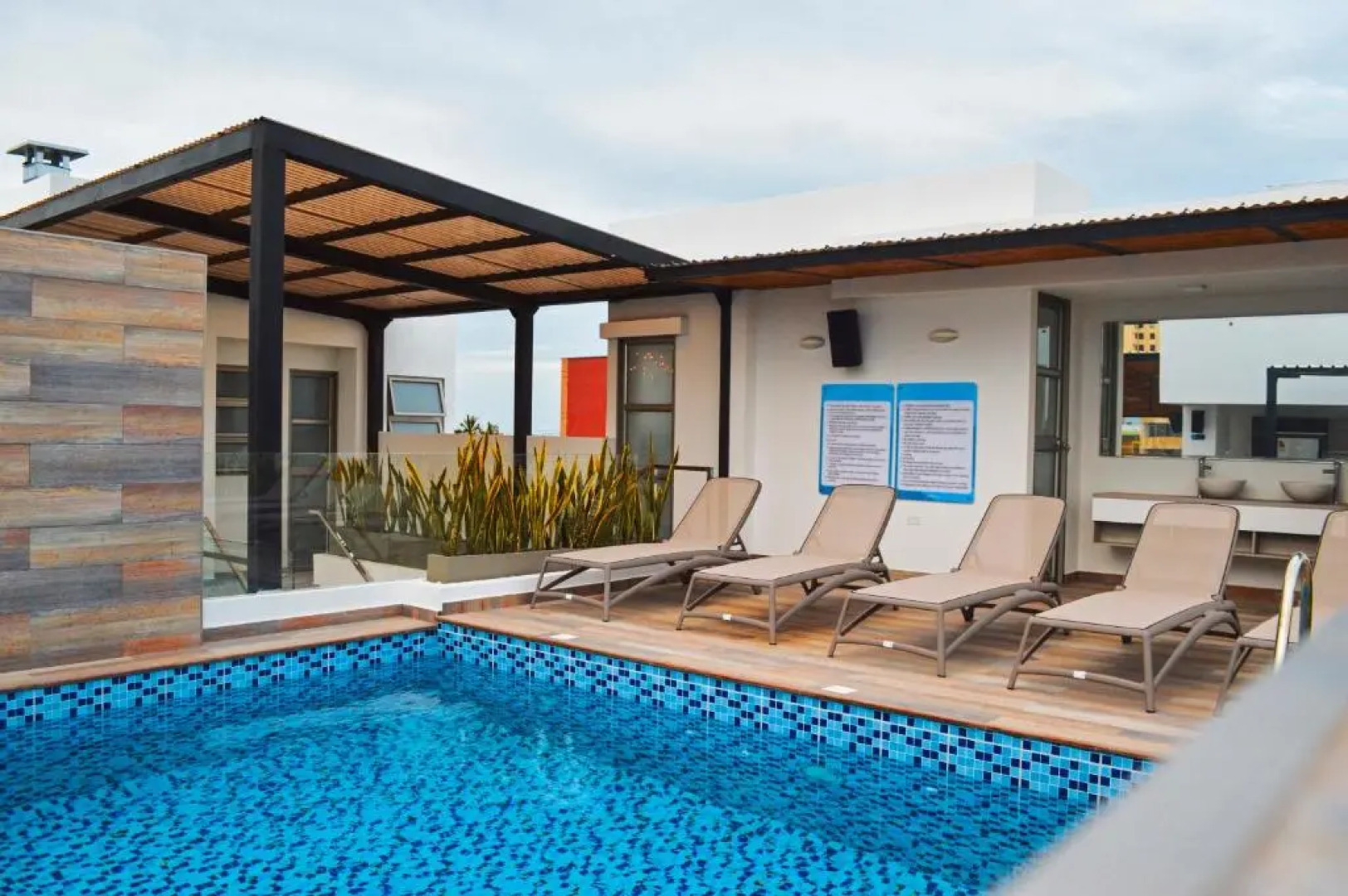 Hostel Laguna Salá By FSL