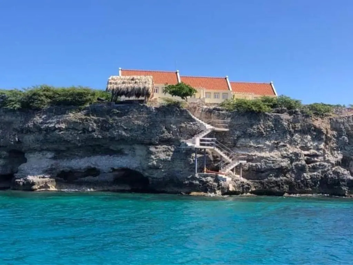 Ocean Front 3 Bedroom Villa