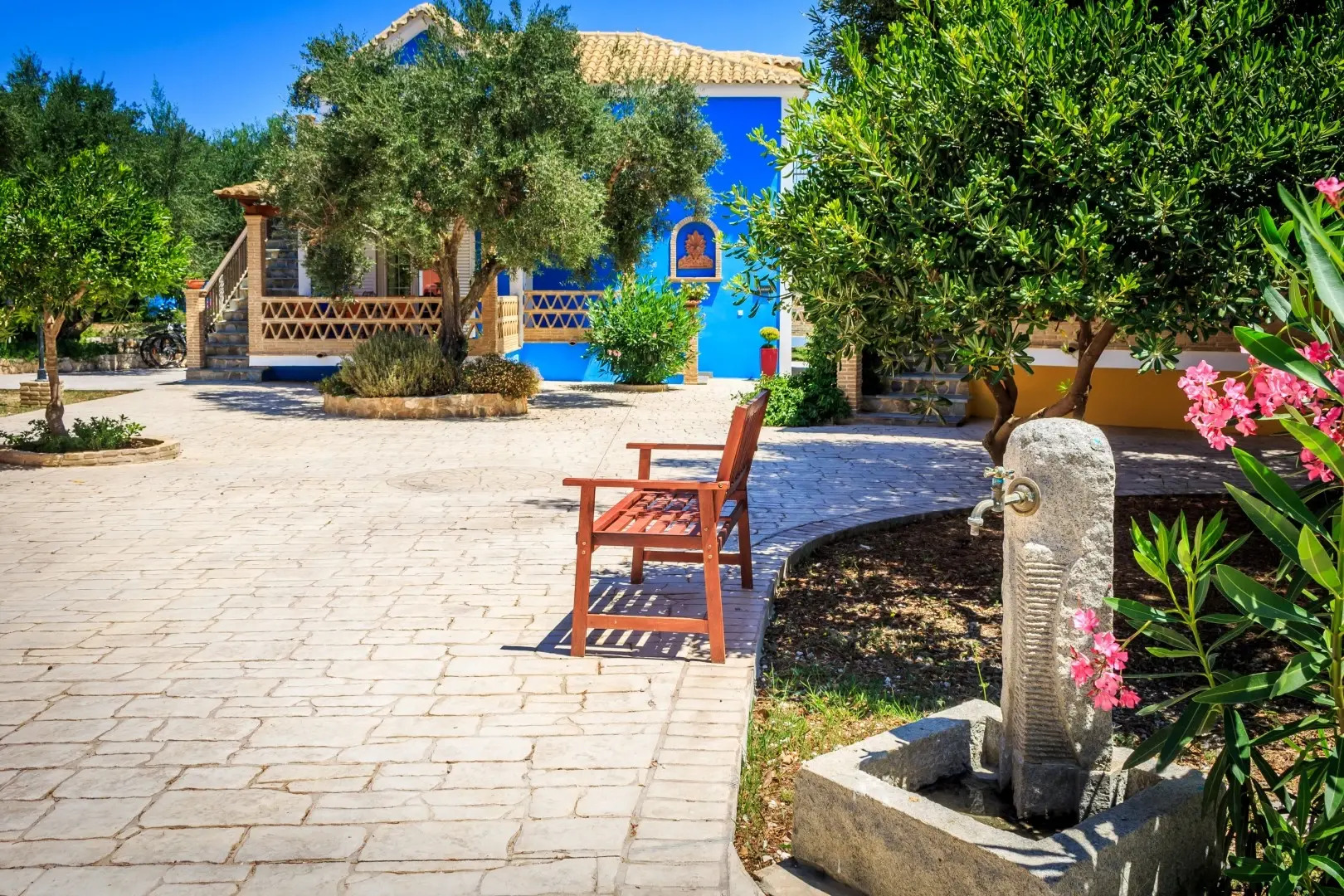 Porto Gerakas Villas & Apartments