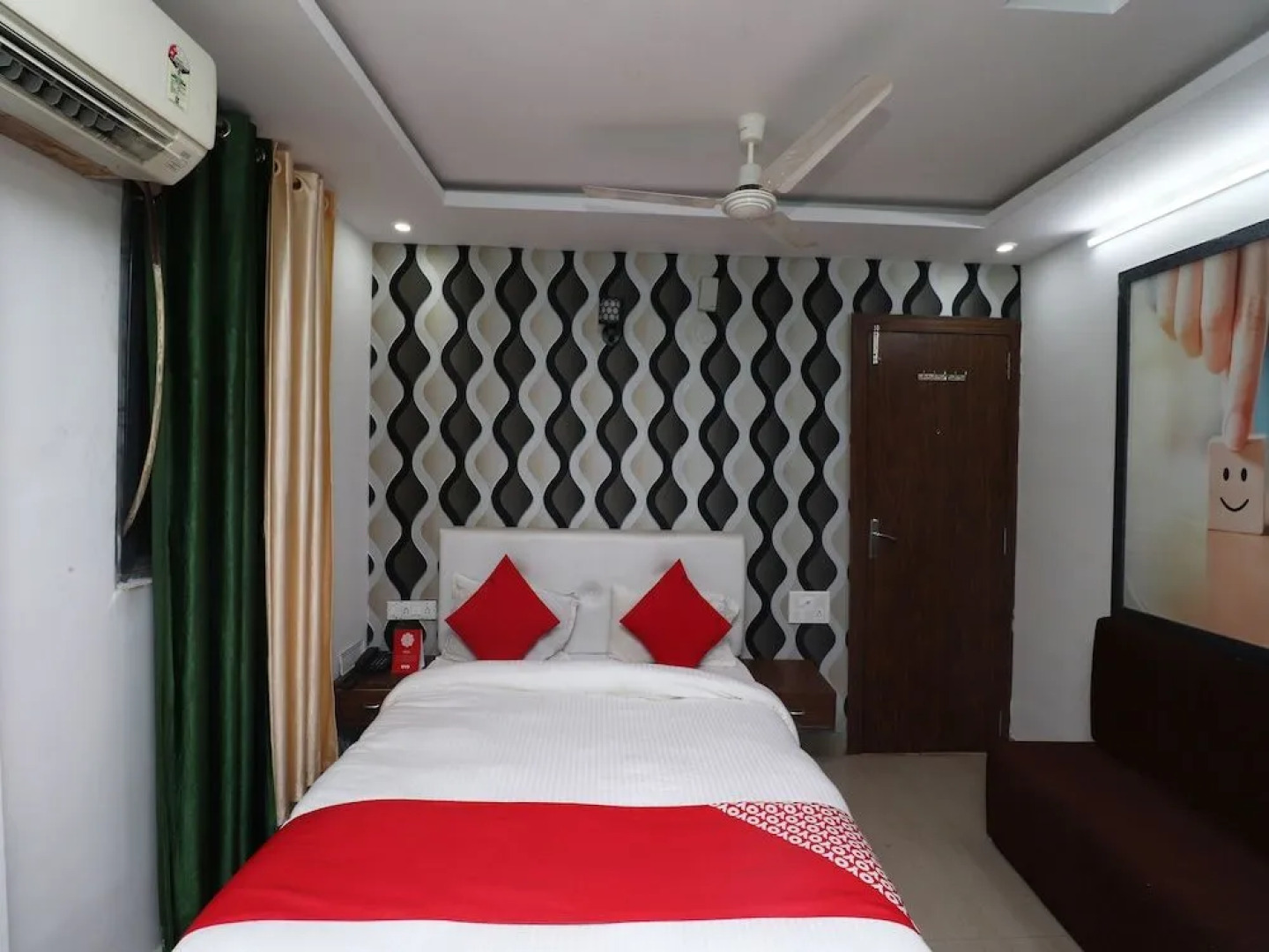 Oyo 28767 Landmark 3