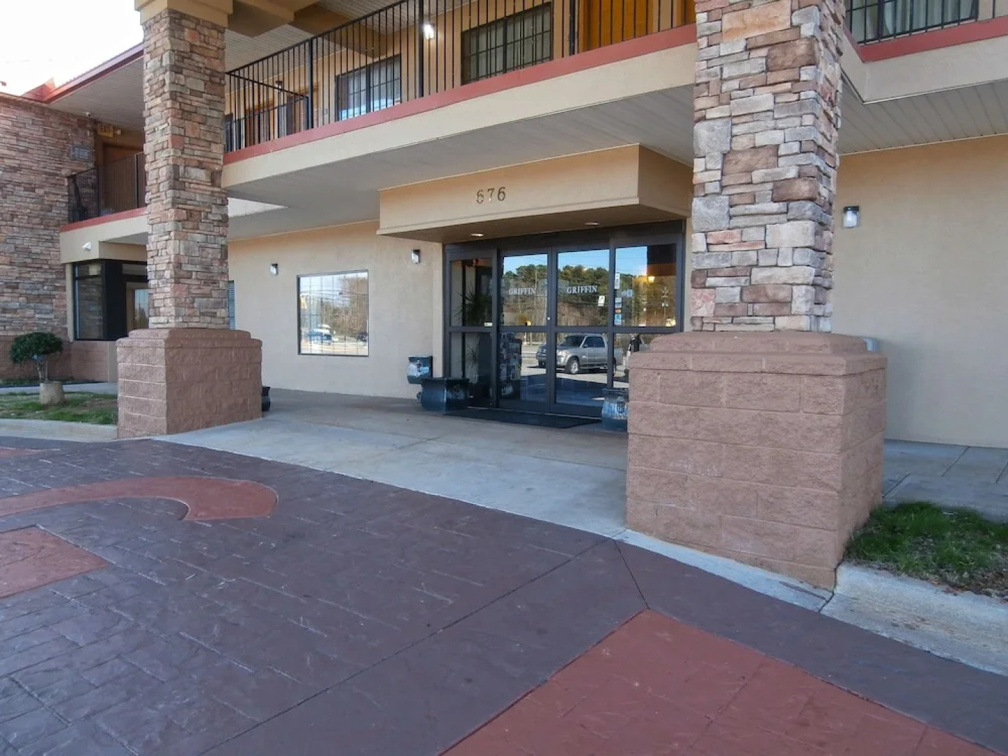Griffin Inn and Suites