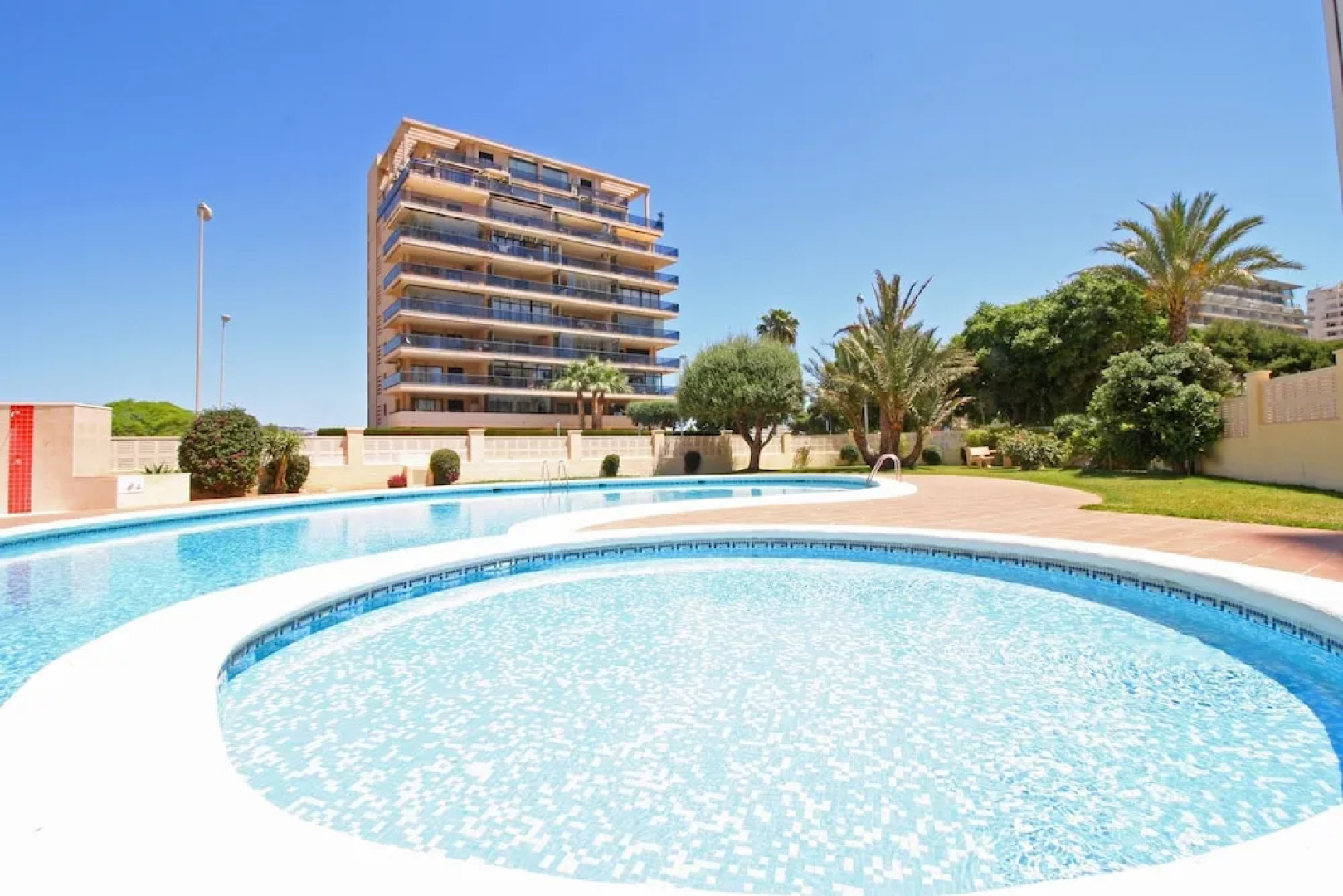 Apartamentos la Reina