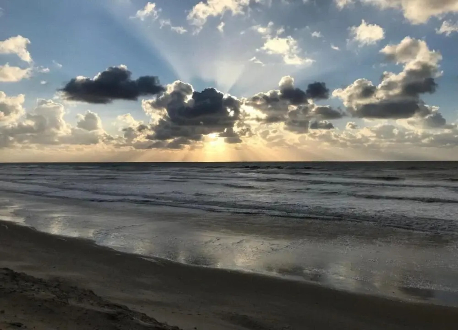 Lakeside Stay w/ Terrace