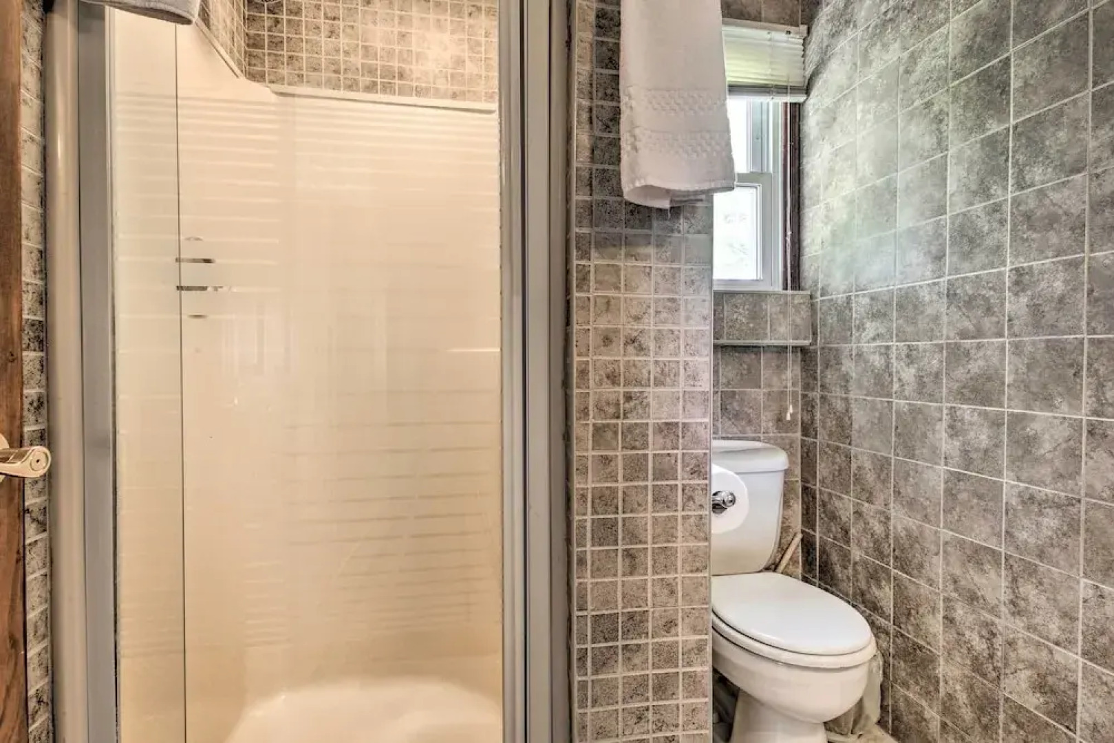 Spacious Apt w/ Yard: 3 Mi to Windham Mountain