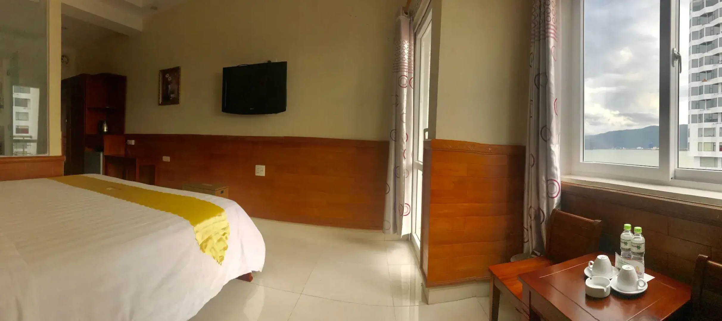 Hoang Yen Canary Hotel