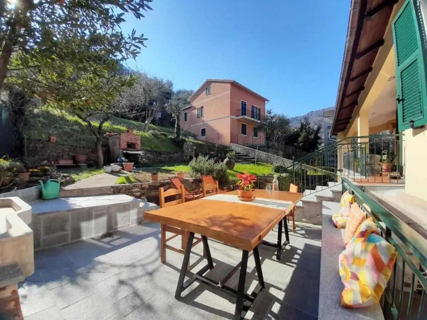 Quiet Villa, wonderful garden 10-minute walk from the sea!