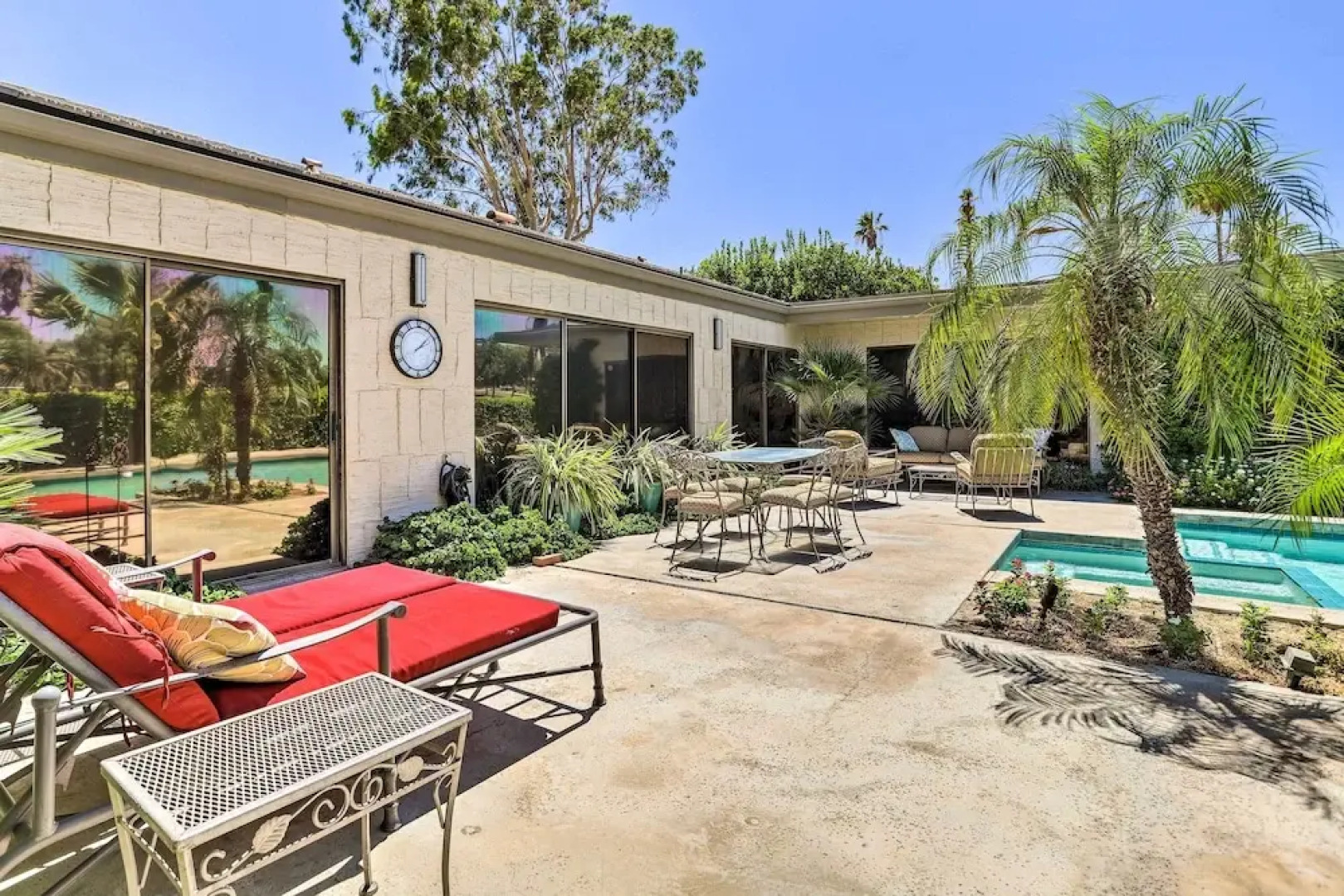 Pool, Grill & Game Room: Bermuda Dunes Oasis