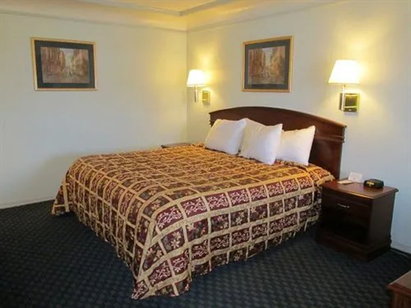 Whitten Inn Van Horn