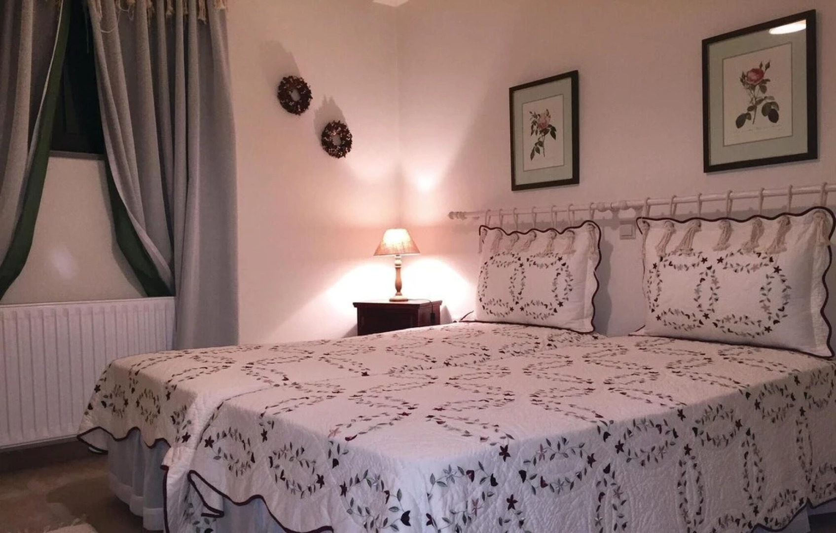 Amazing Home in Kamena Vourla With Wifi and 9 Bedrooms