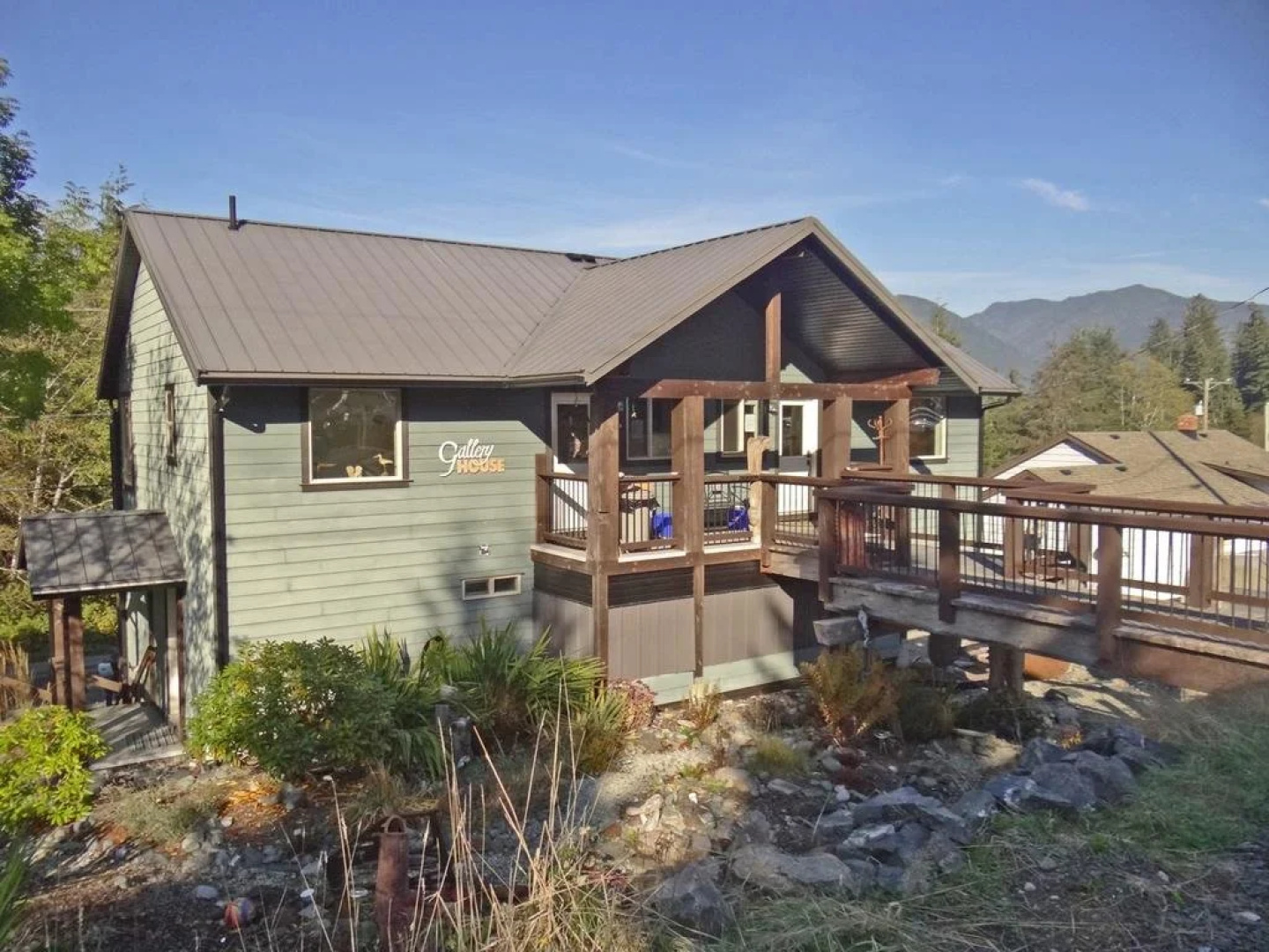 The Gallery House At Port Renfrew