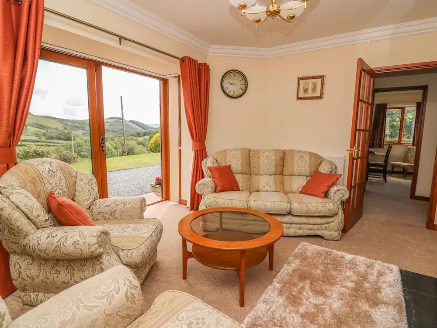 Drainbyrion Farm House