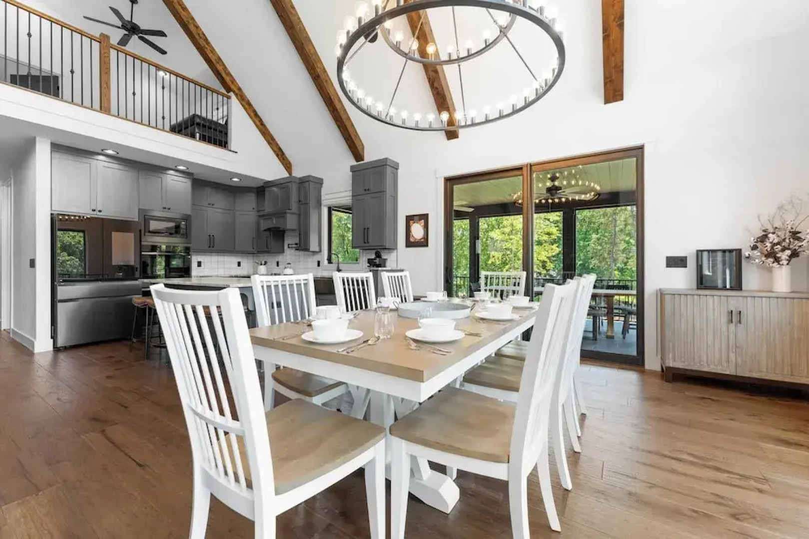 Blue Heron & Gray Fox by Avantstay 2 Lakefront Homes, Sleeps 44 Pool, Dock, Theater