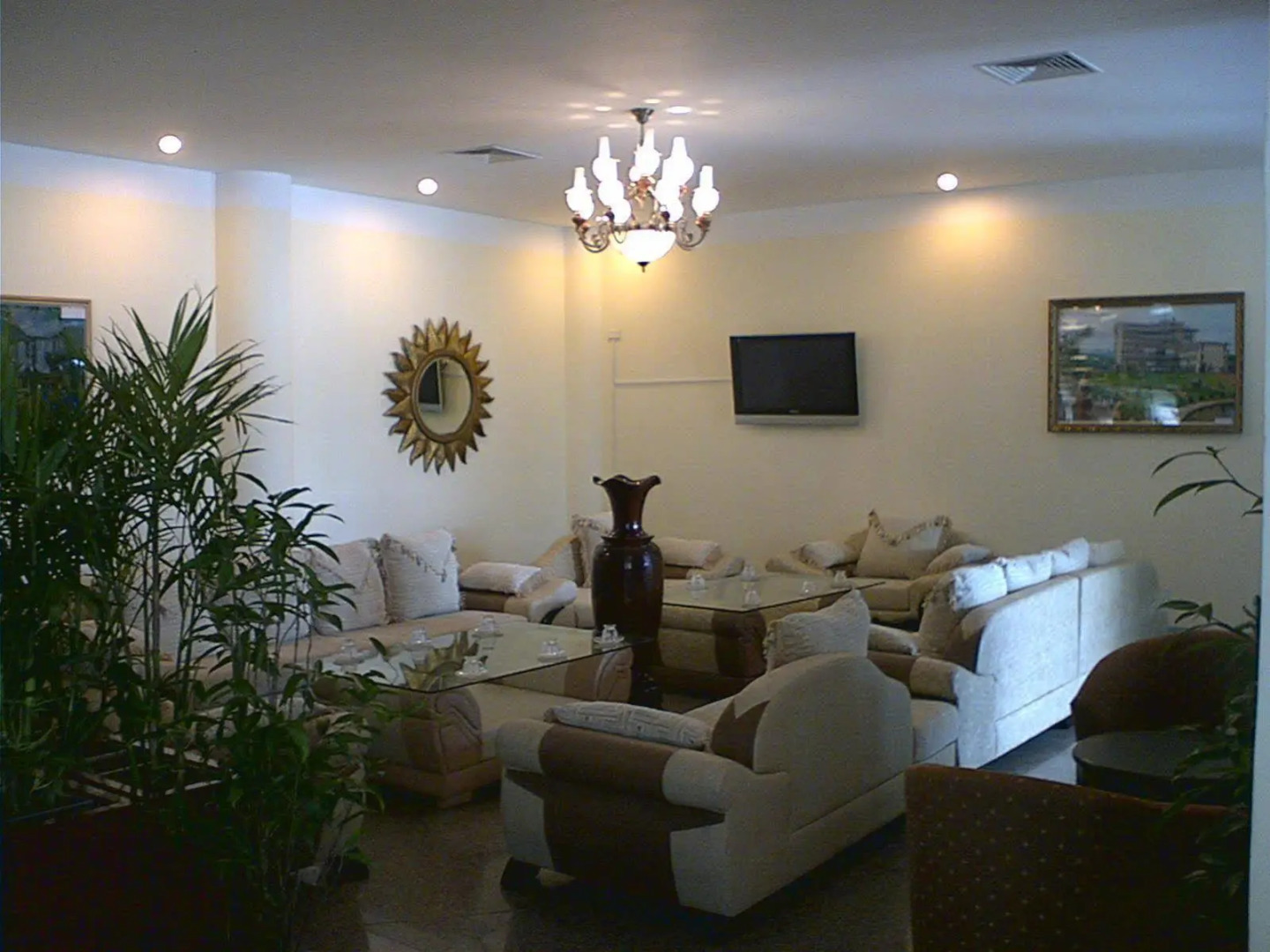 Muong Thanh Thanh Nien Vinh Hotel