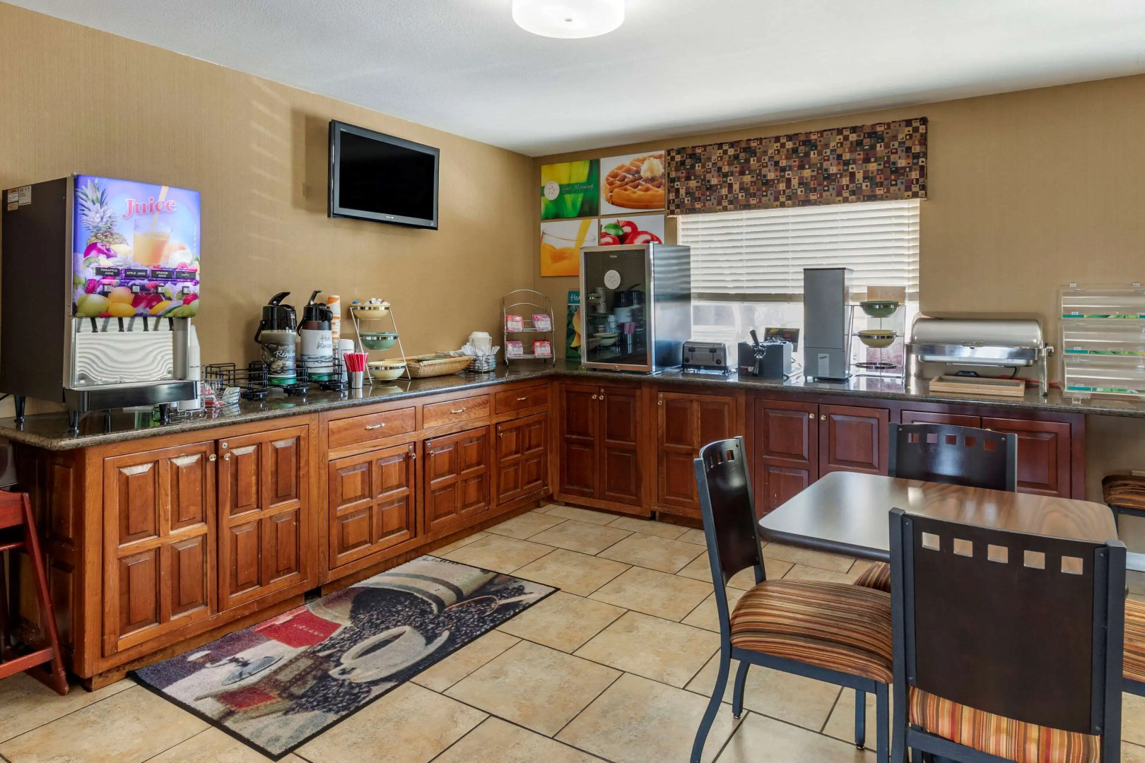 Quality Inn Russellville I-40