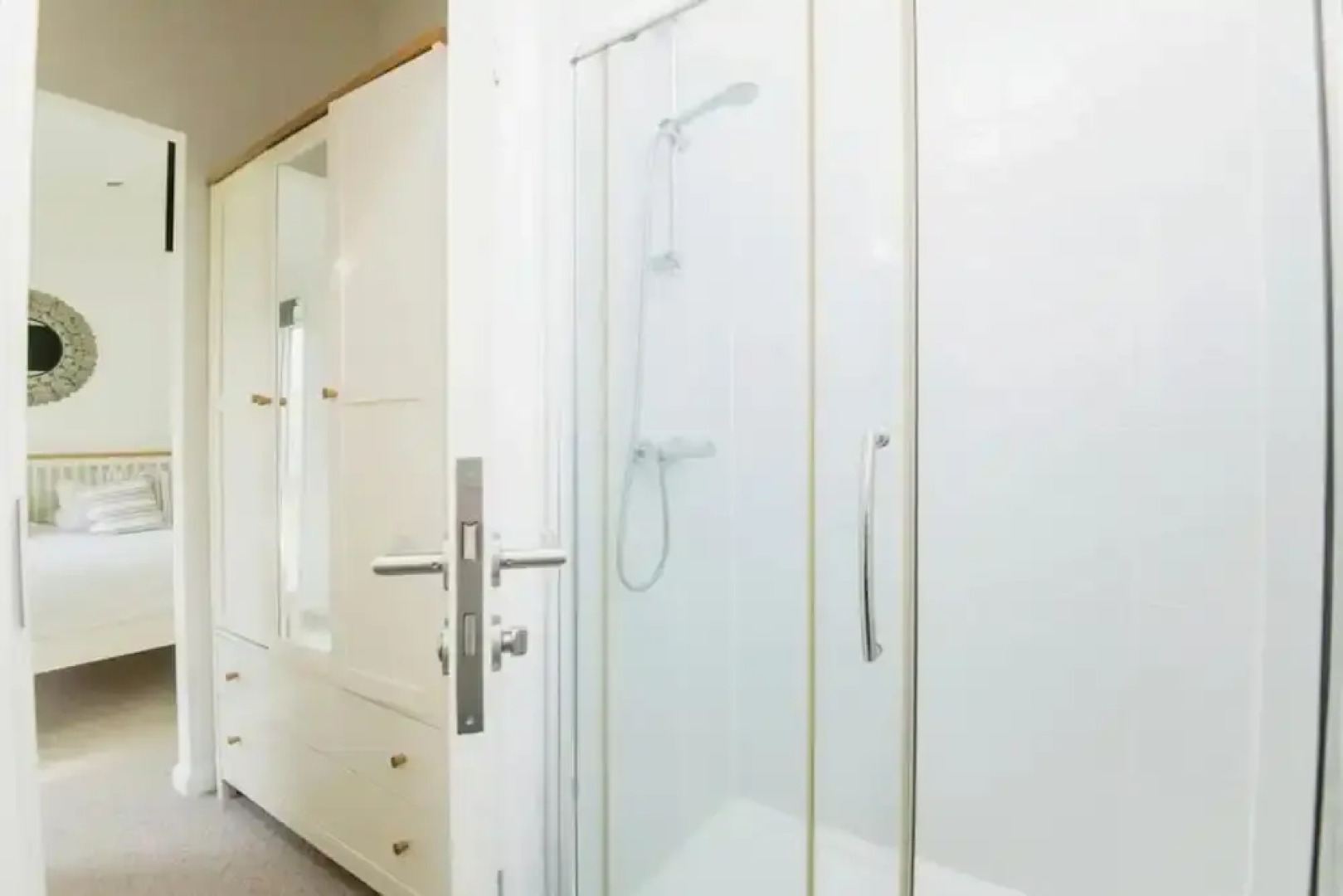 Lodge Sleeps 6 With Private Hot Tub